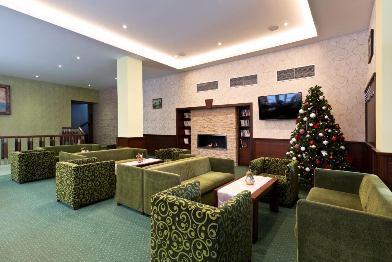 Hotel Lesana Стара Лесна Екстер'єр фото