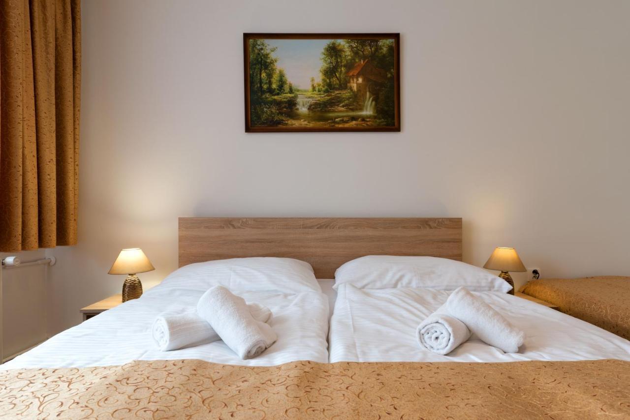 Hotel Lesana Стара Лесна Екстер'єр фото