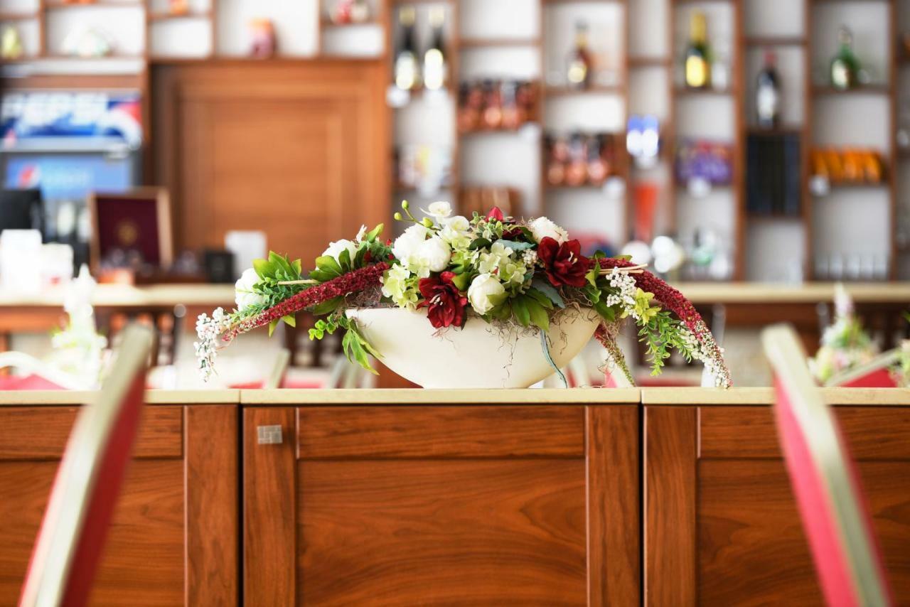 Hotel Lesana Стара Лесна Екстер'єр фото