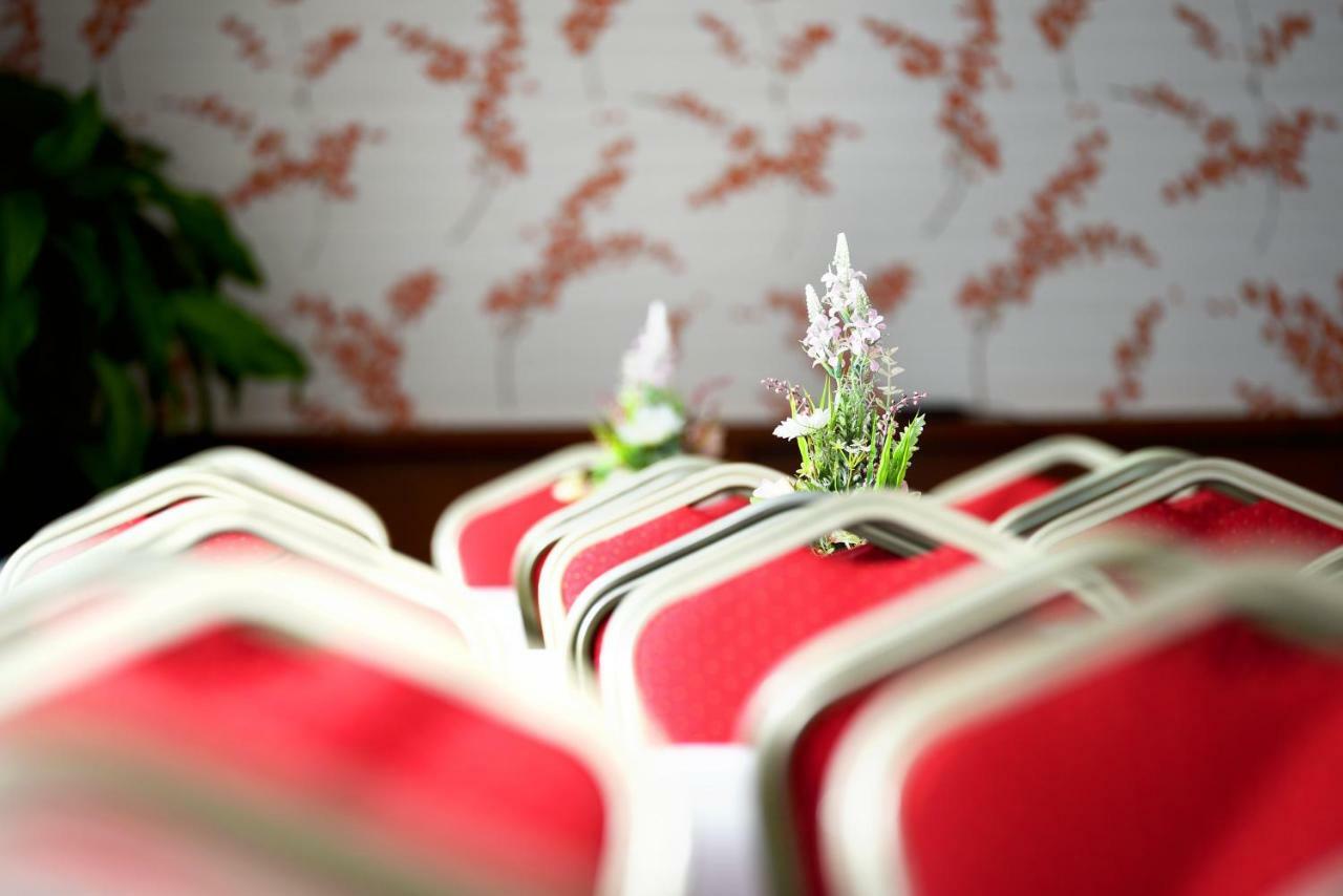 Hotel Lesana Стара Лесна Екстер'єр фото